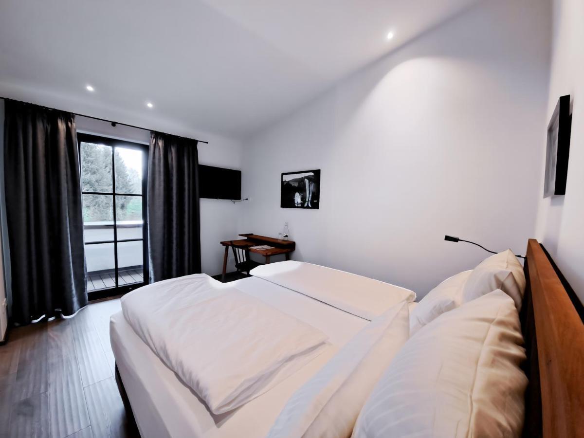 Motelplushotel Biggeseefront Olpe bei Meschede エクステリア 写真
